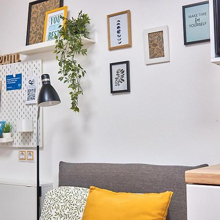 Яскраві Апартаменти √ Wi-Fi √ Кава √ 2Хв П.Олександрія Bila Tserkva Buitenkant foto